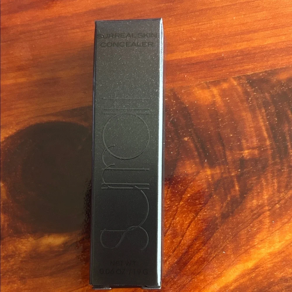 Surreal Skin Concealer - shade 08